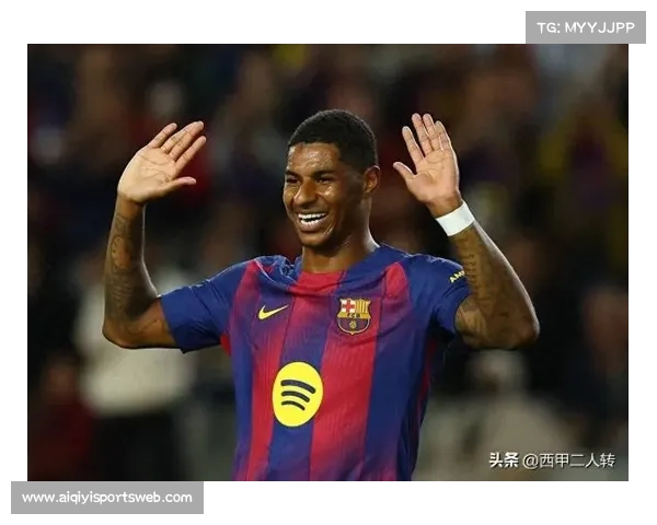 巴萨训练基地开放日,拉什福德与球迷互动签名 巴萨训练基地开放日,拉什福德与球迷互动签名